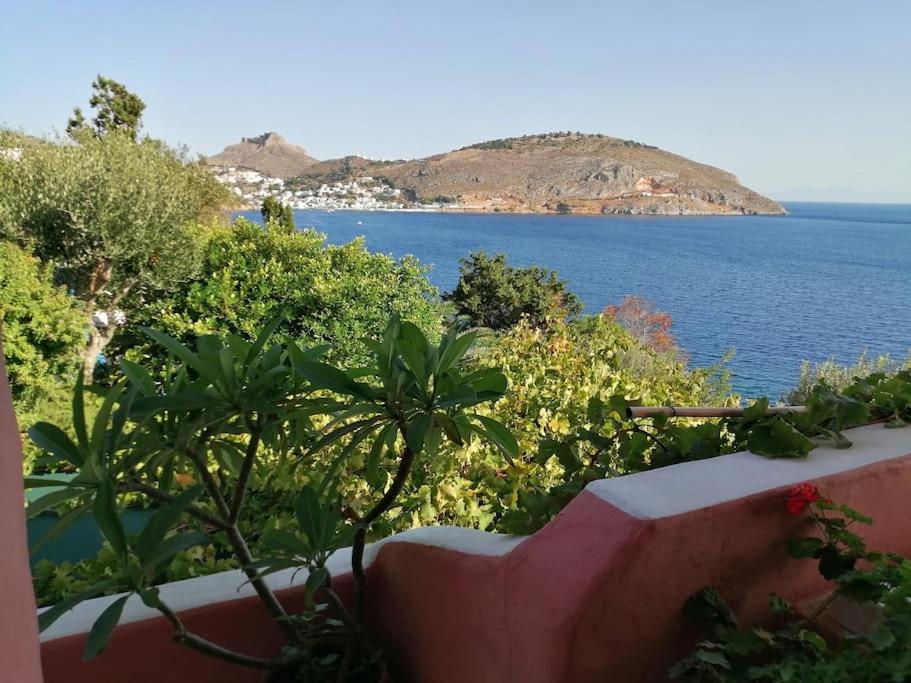 Вілла Casa Dei Melograni At Vourlidia Leros Vromolithos Екстер'єр фото
