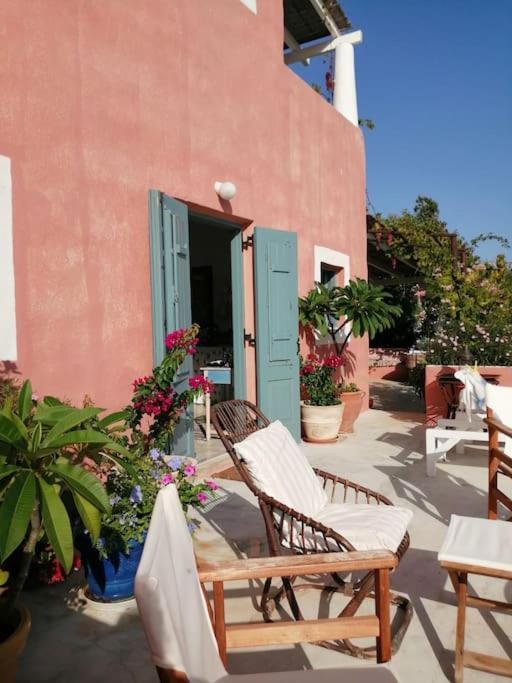 Вілла Casa Dei Melograni At Vourlidia Leros Vromolithos Екстер'єр фото