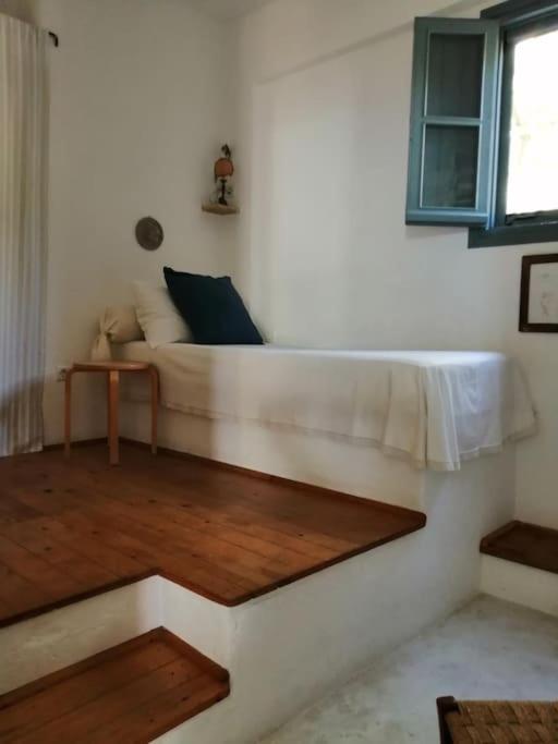 Вілла Casa Dei Melograni At Vourlidia Leros Vromolithos Екстер'єр фото